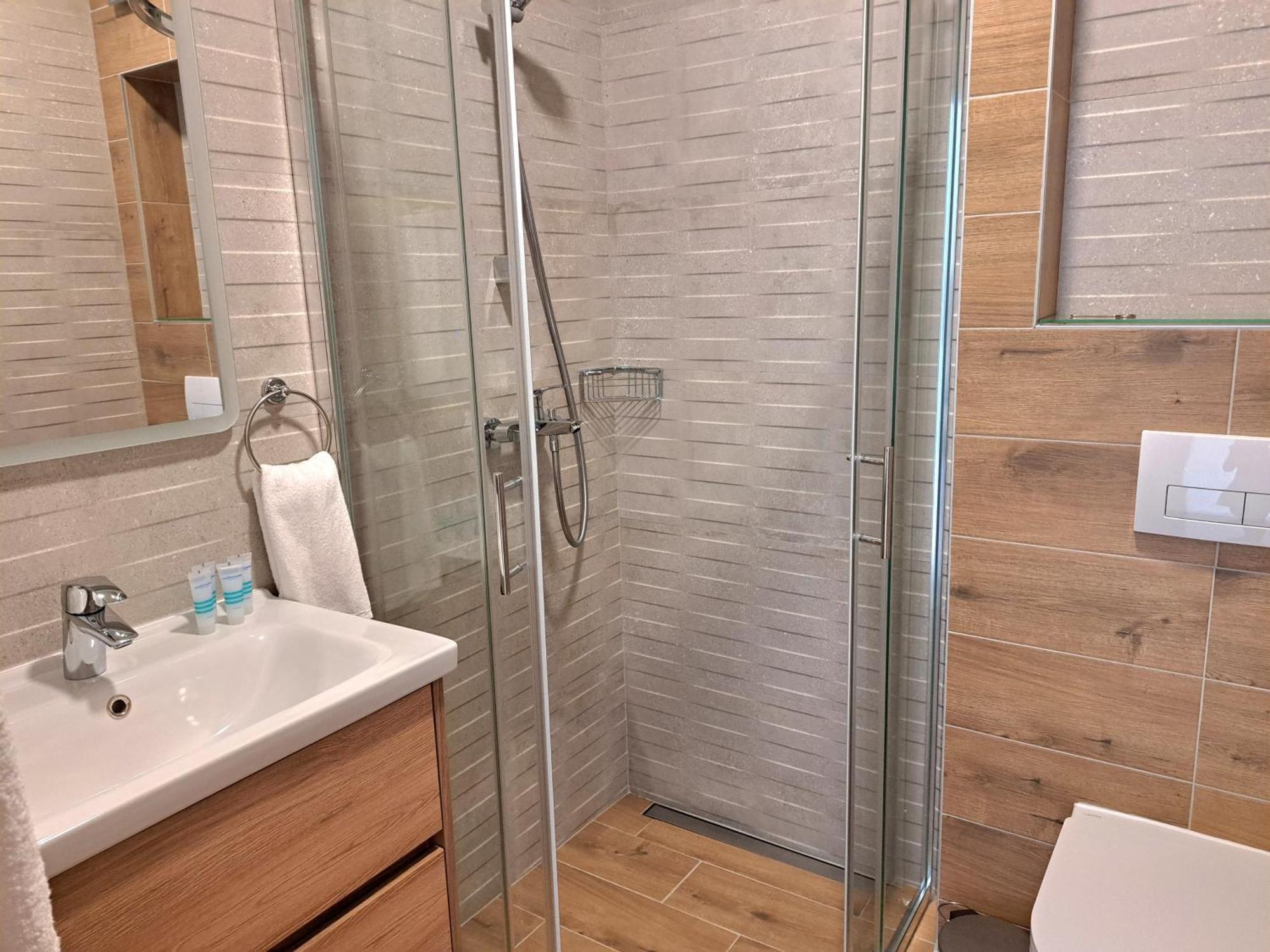 Apartment & Room Ladisic Орашац Номер фото